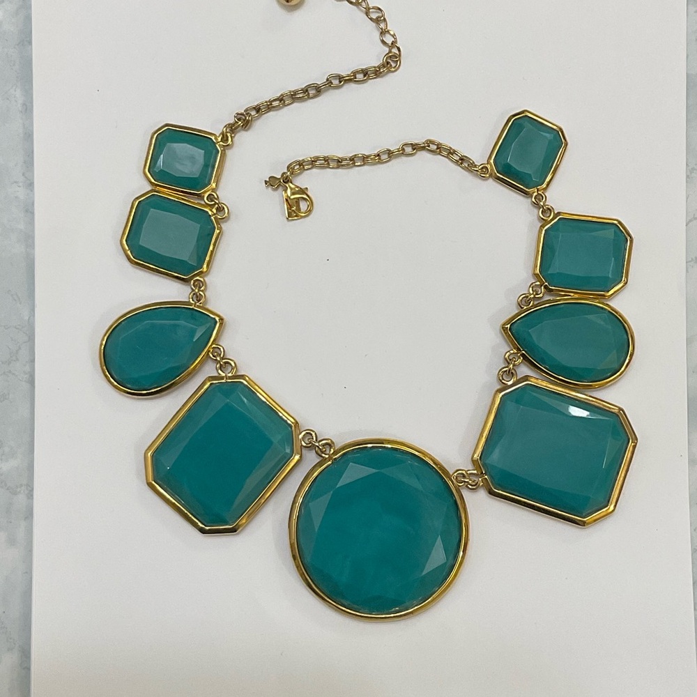 Elegant Gold and Teal Necklace